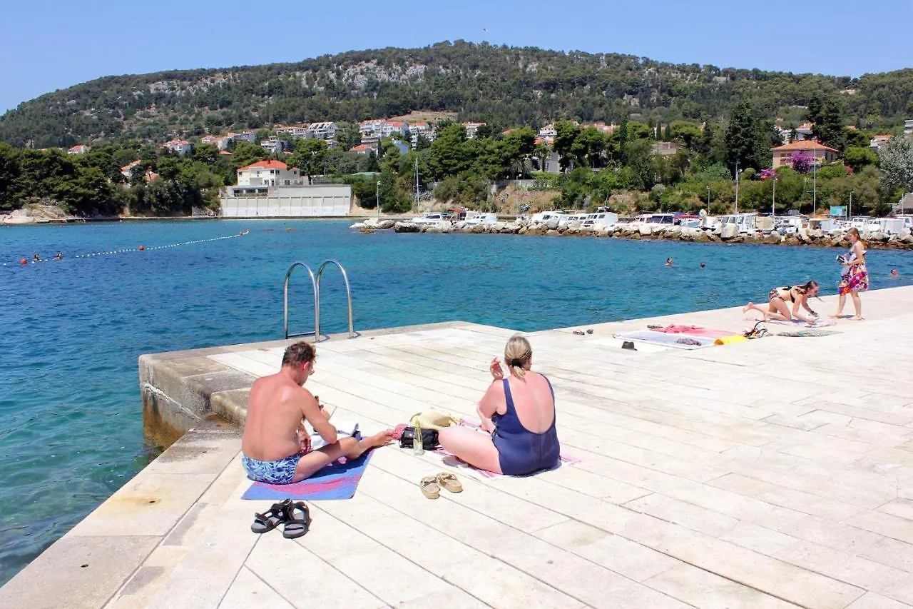 Apartments By The Sea Split - 12647 Chorvatsko